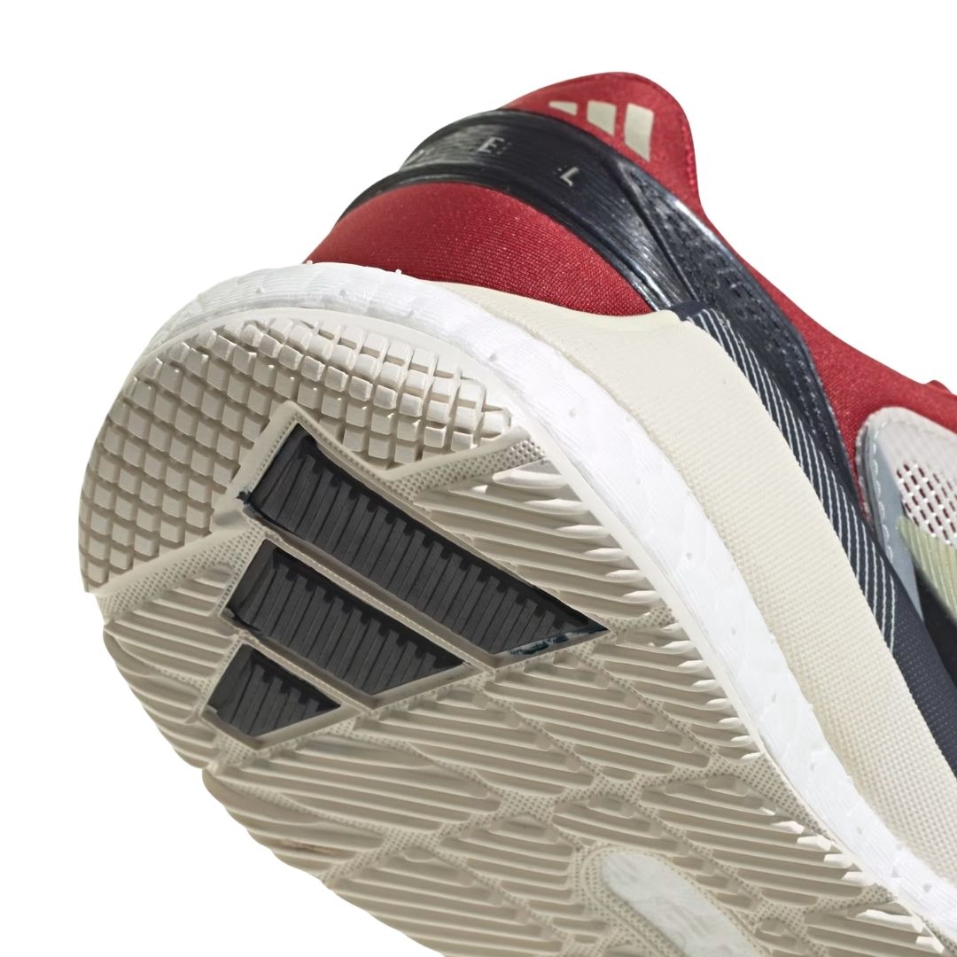 Adidas Crazyquick Boost Women Padelschoenen (Chalk White/Ice Gold Met./Team Victory Red)